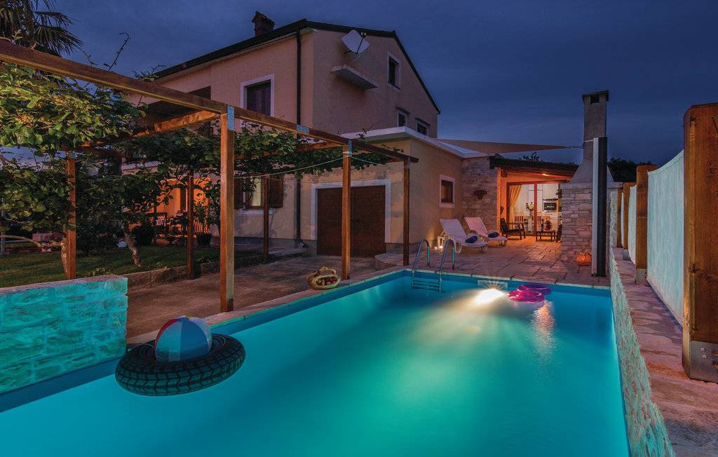 Luxury apartment  Alba with pool - sve što je potrebno za vaš odmor, Apartment Alba Kanfanar